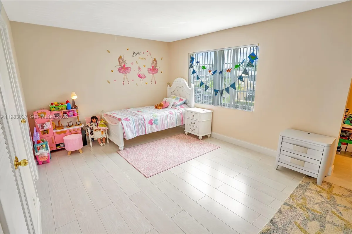 2421 NE 10th St # 153, Hallandale Beach FL 33009