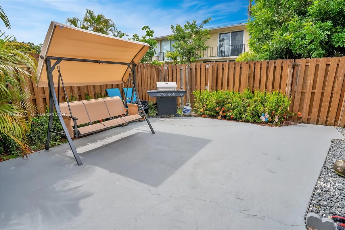 2421 NE 10th St # 153, Hallandale Beach FL 33009