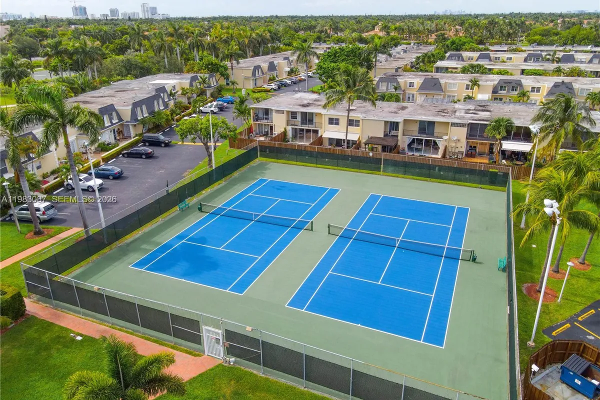 2421 NE 10th St # 153, Hallandale Beach FL 33009