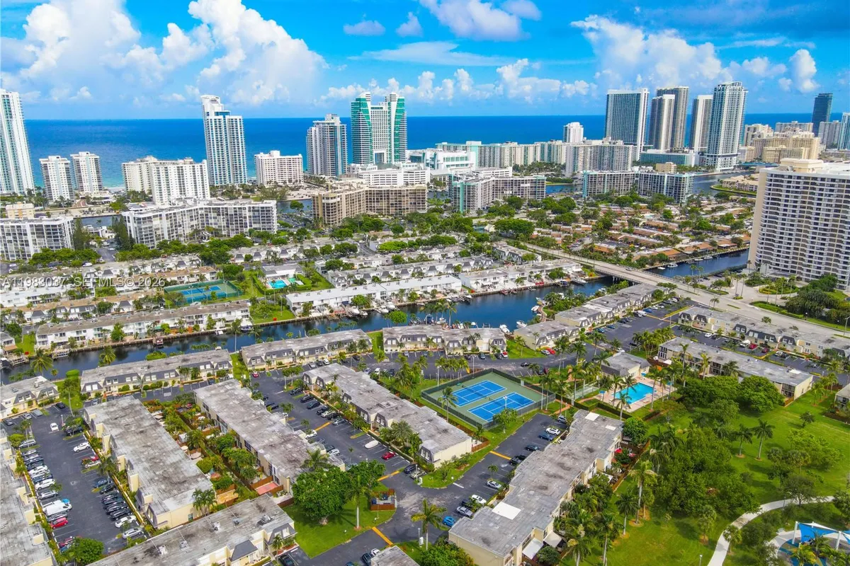 2421 NE 10th St # 153, Hallandale Beach FL 33009