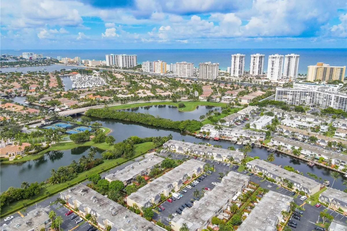 2421 NE 10th St # 153, Hallandale Beach FL 33009