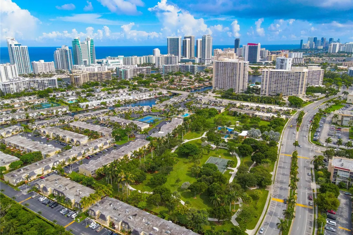 2421 NE 10th St # 153, Hallandale Beach FL 33009