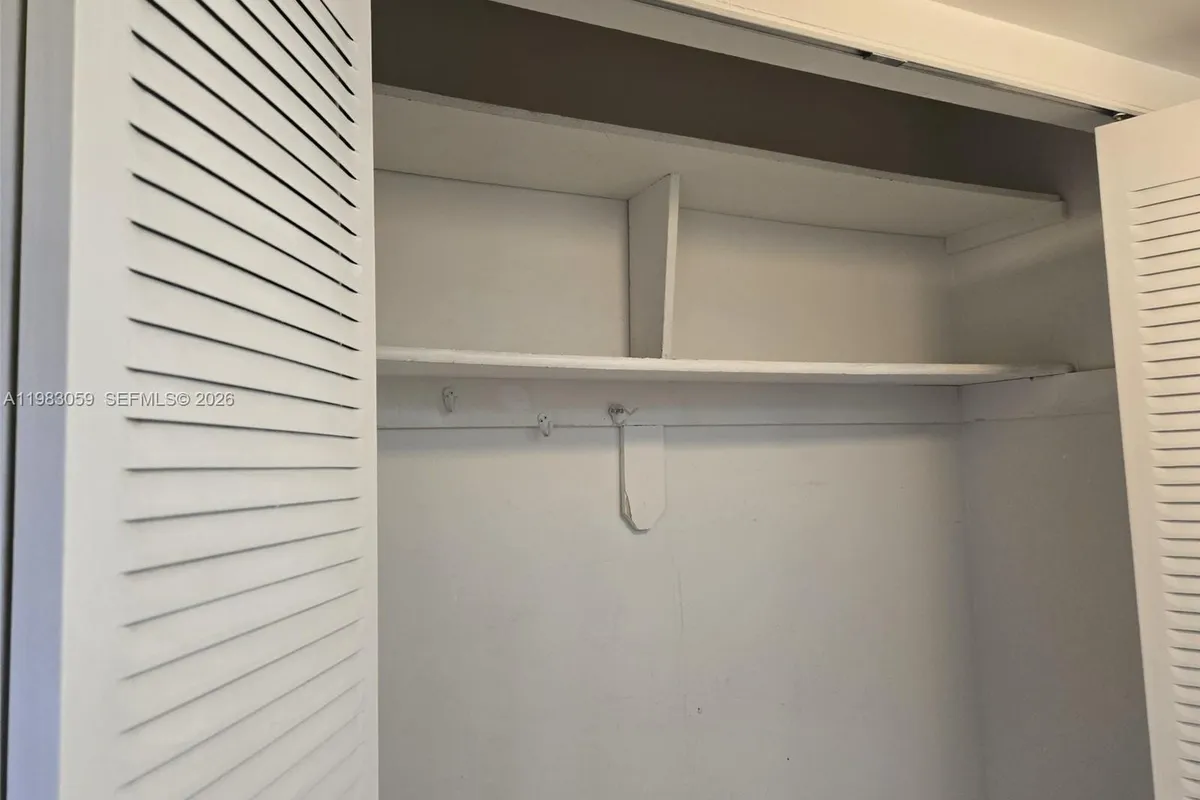 9261 Sunrise Lakes Blvd # 201, Sunrise FL 33322