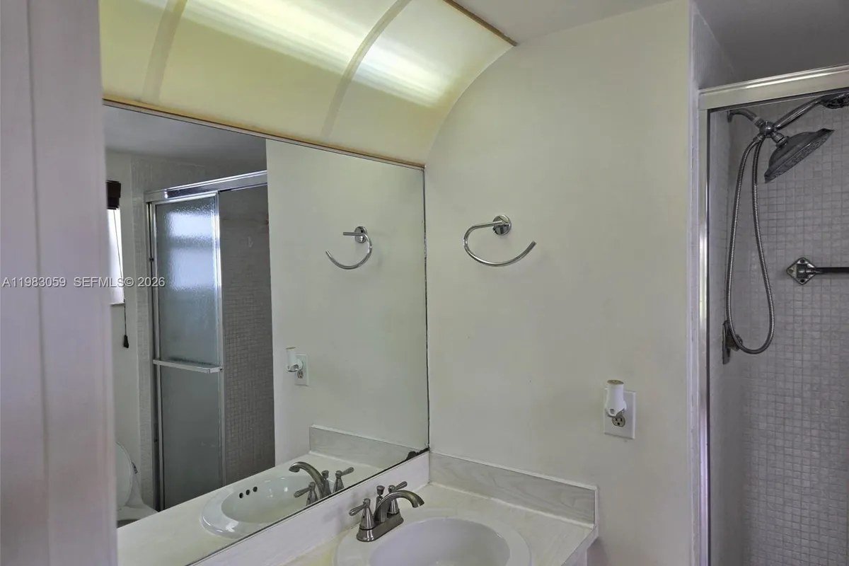 9261 Sunrise Lakes Blvd # 201, Sunrise FL 33322