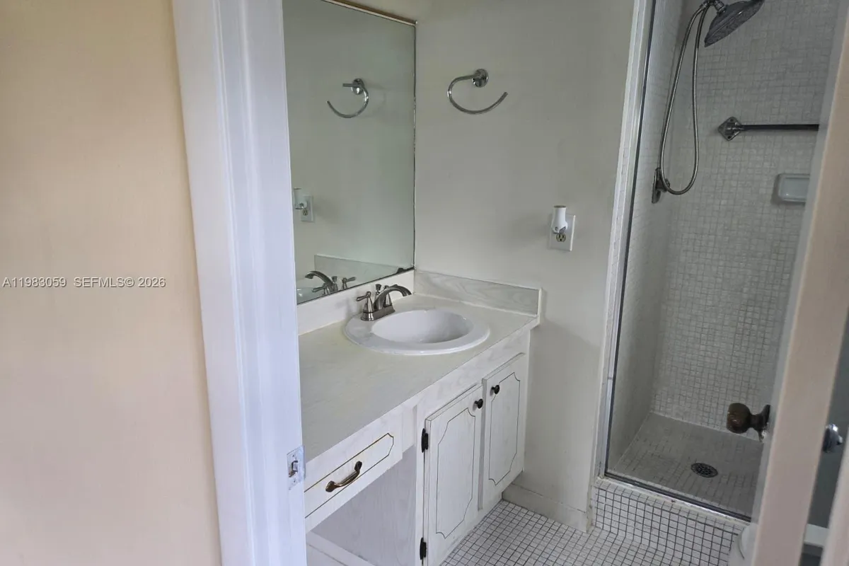 9261 Sunrise Lakes Blvd # 201, Sunrise FL 33322