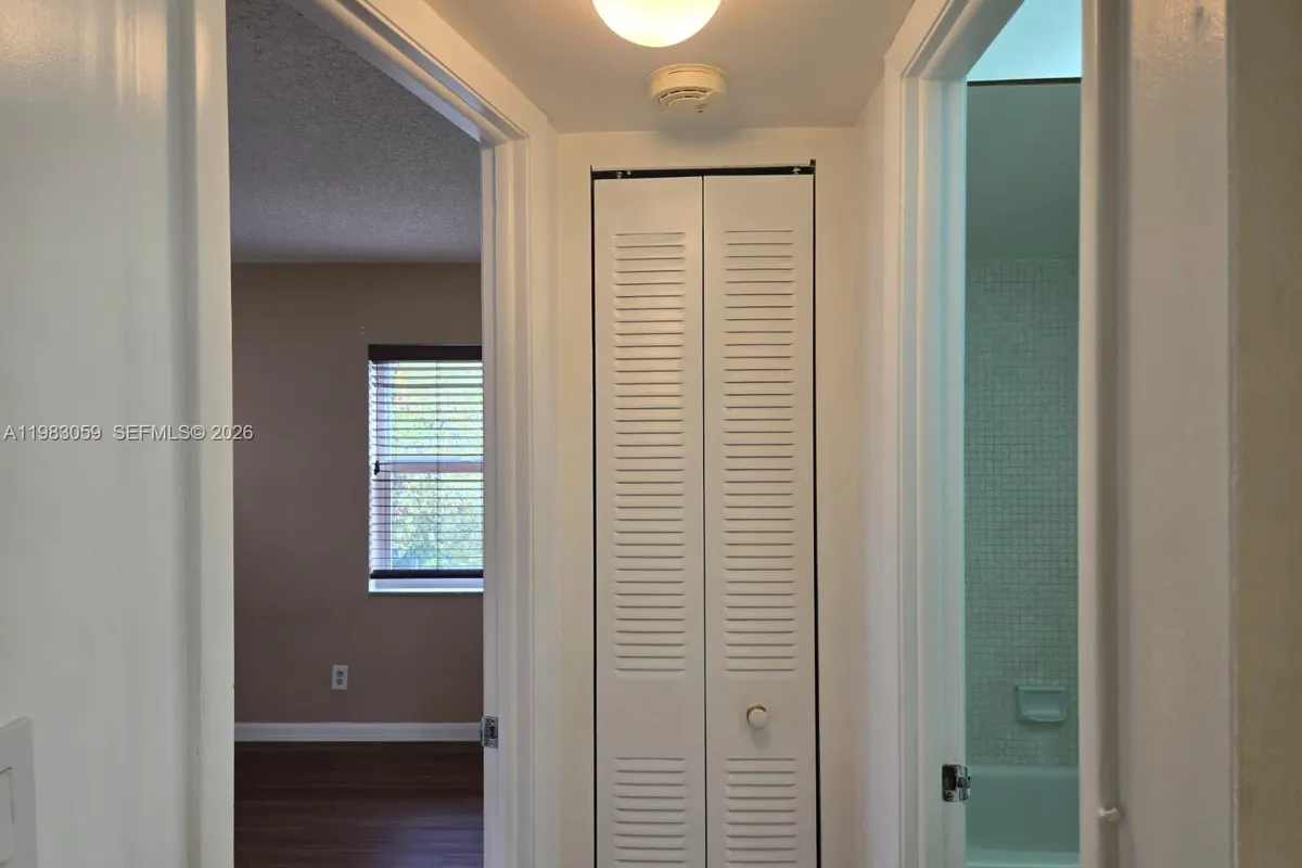 9261 Sunrise Lakes Blvd # 201, Sunrise FL 33322