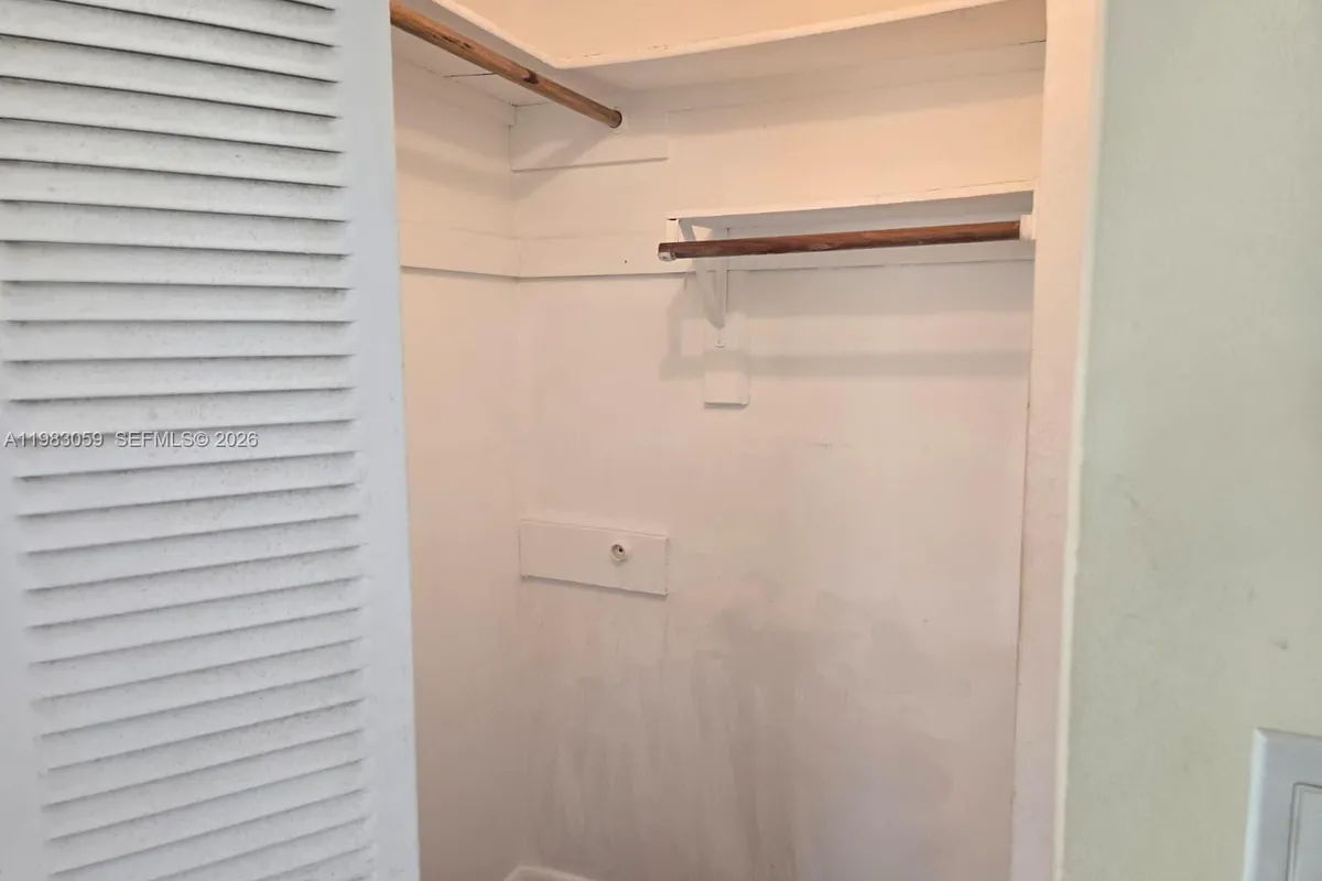 9261 Sunrise Lakes Blvd # 201, Sunrise FL 33322