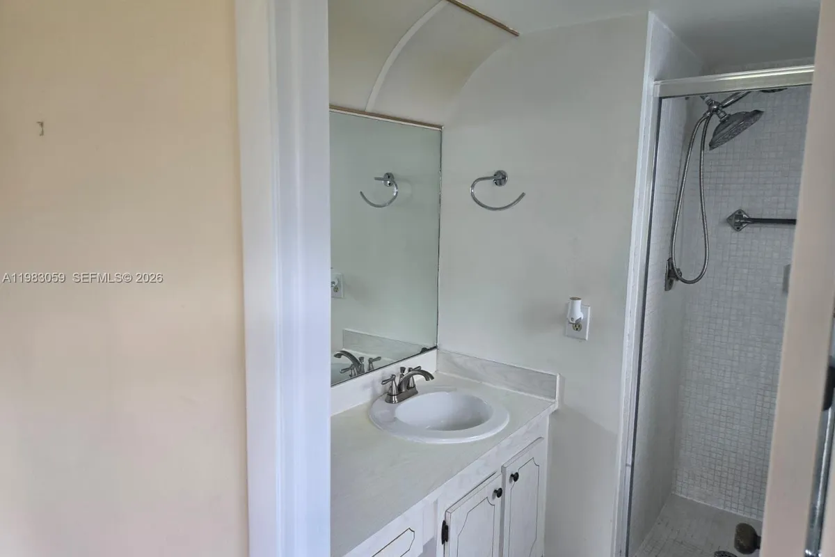 9261 Sunrise Lakes Blvd # 201, Sunrise FL 33322