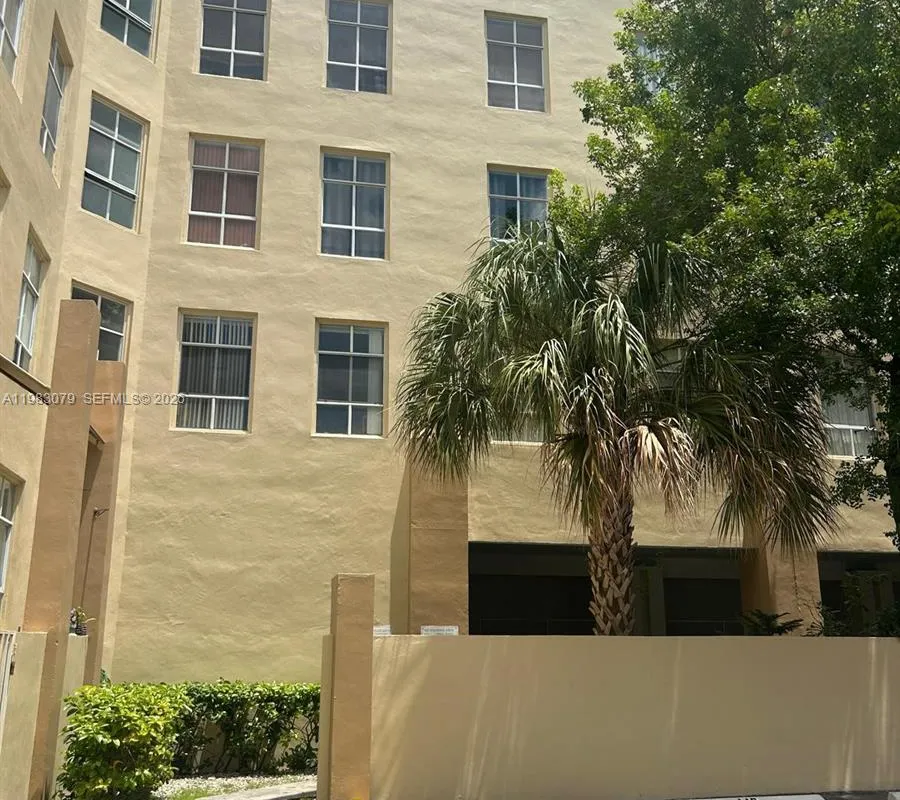 7400 W 20th Ave # 425, Hialeah FL 33016