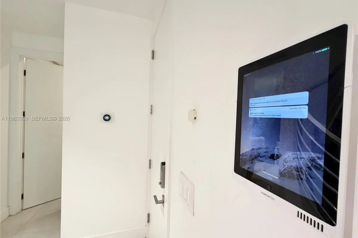 7475 NW 97th Ct, Doral FL 33178