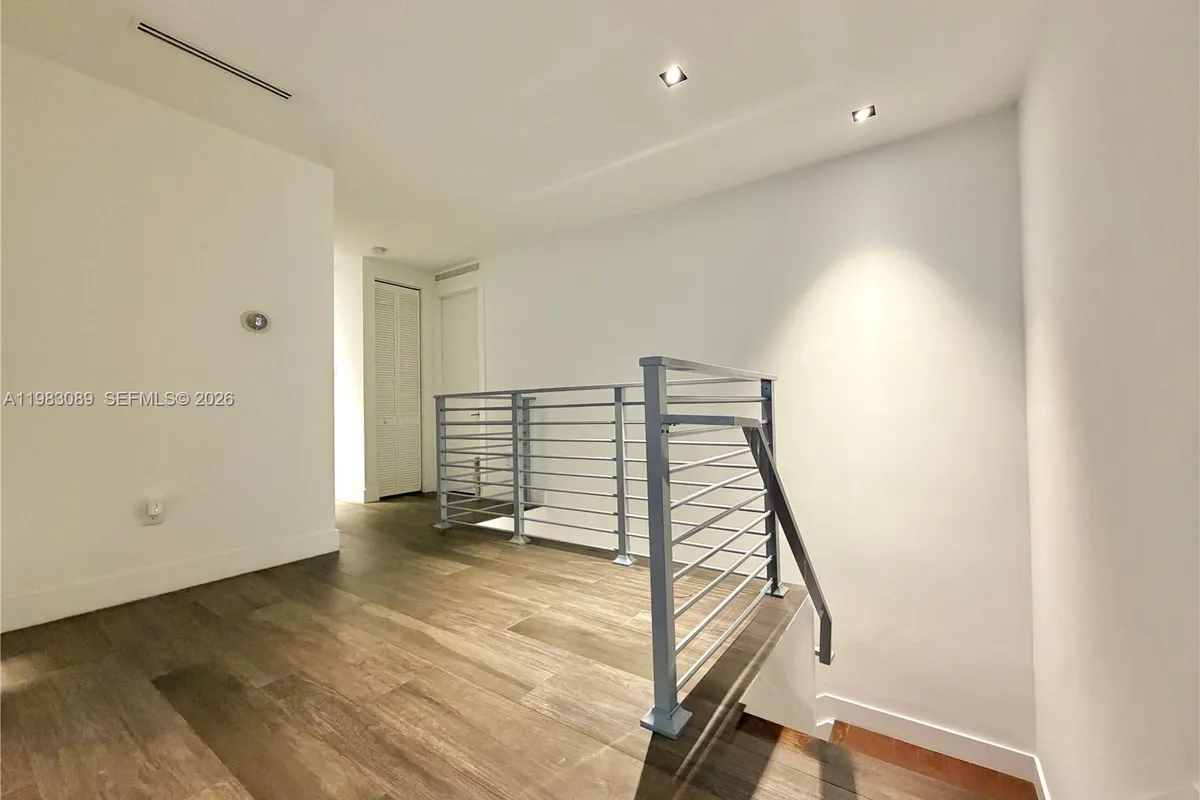 7475 NW 97th Ct, Doral FL 33178