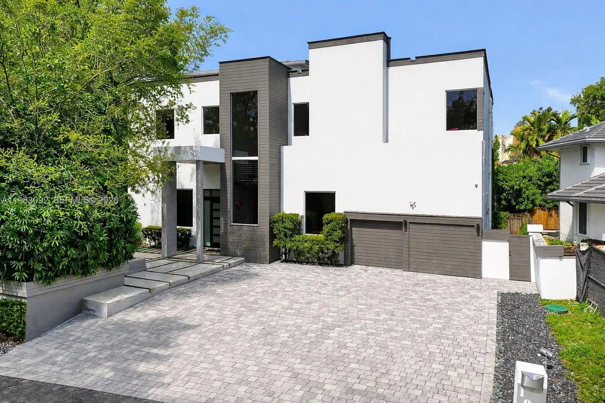 19914 NE 19th Ct, Miami FL 33179