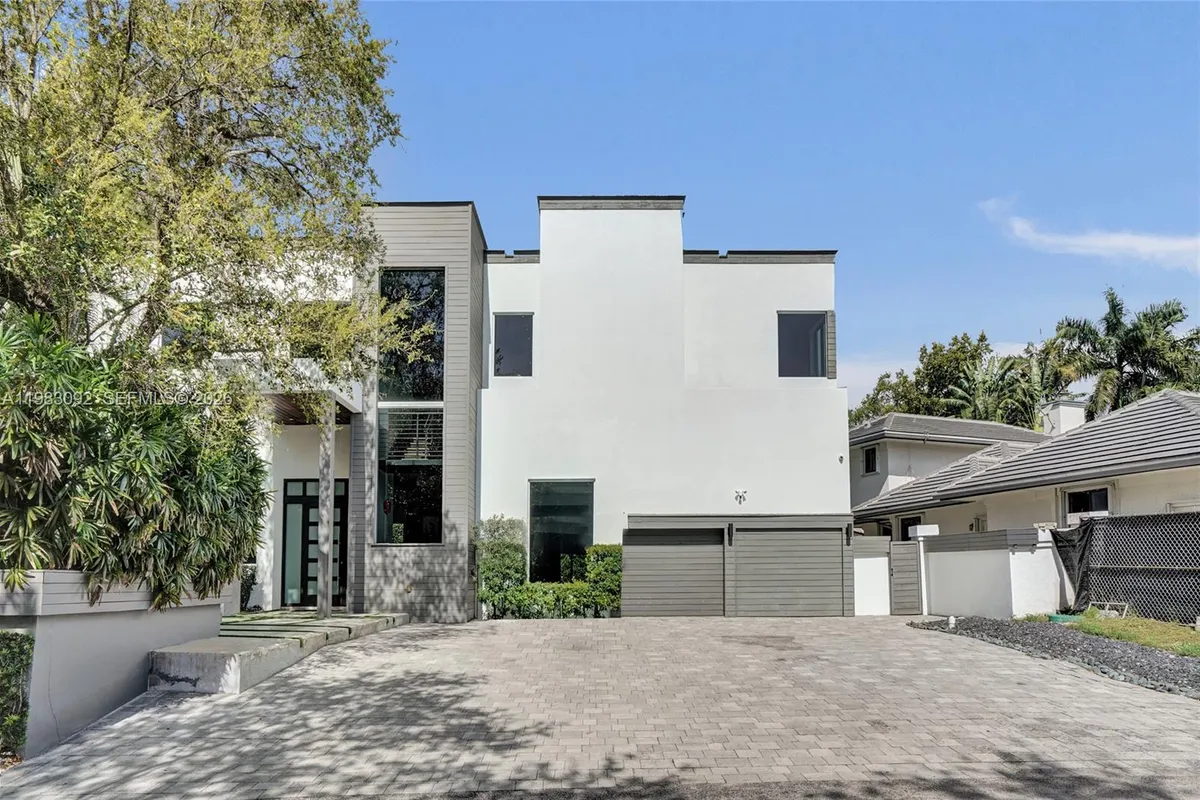 19914 NE 19th Ct, Miami FL 33179