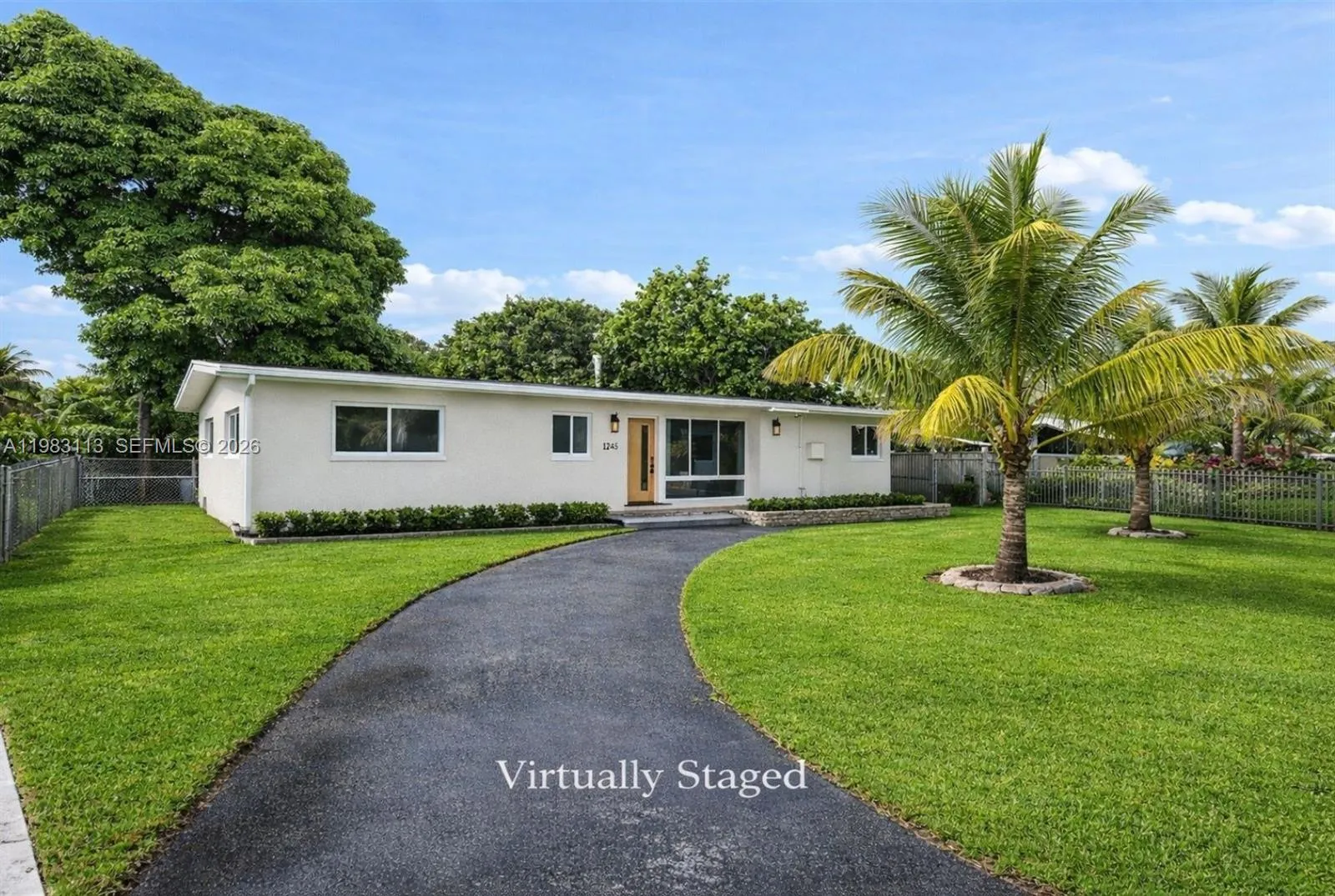 550 NE 173rd St, North Miami Beach FL 33162