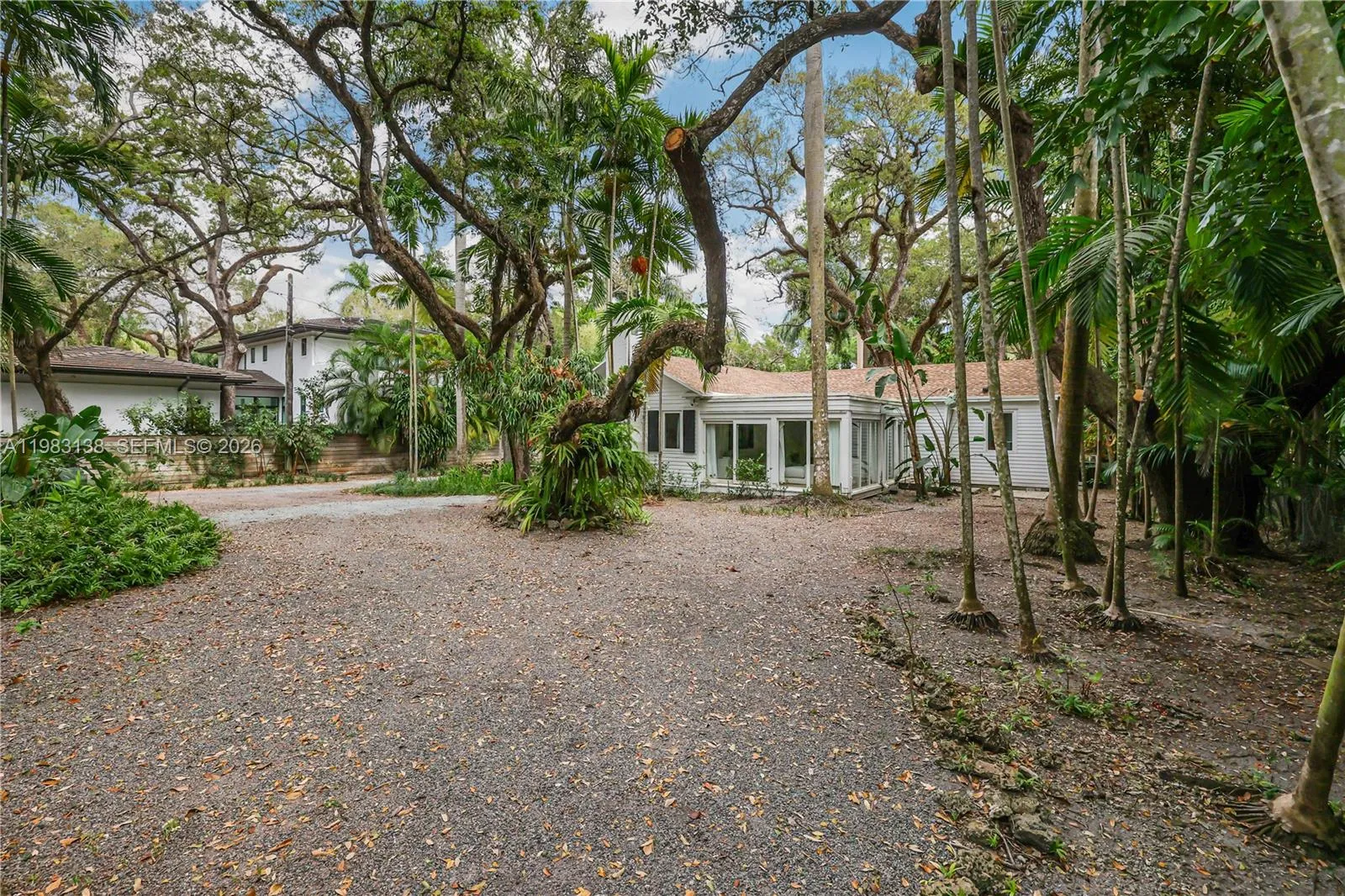 2925 Seminole St, Miami FL 33133