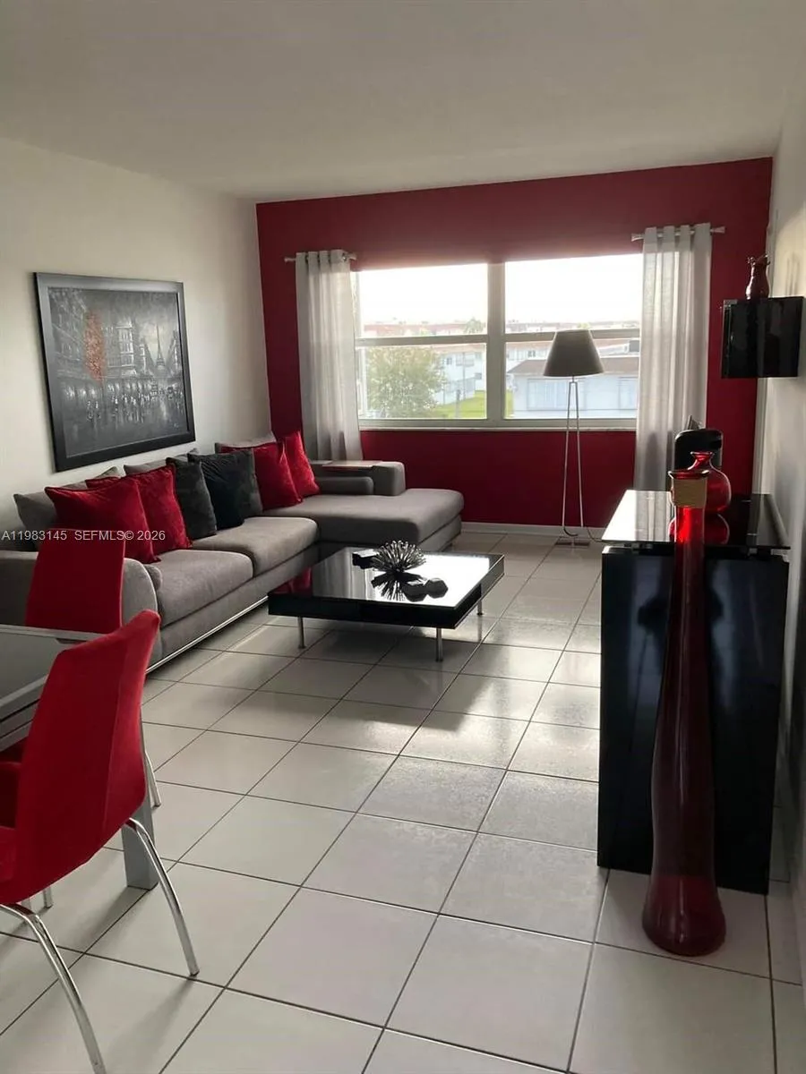 4341 NW 16th St # 308, Lauderhill FL 33313