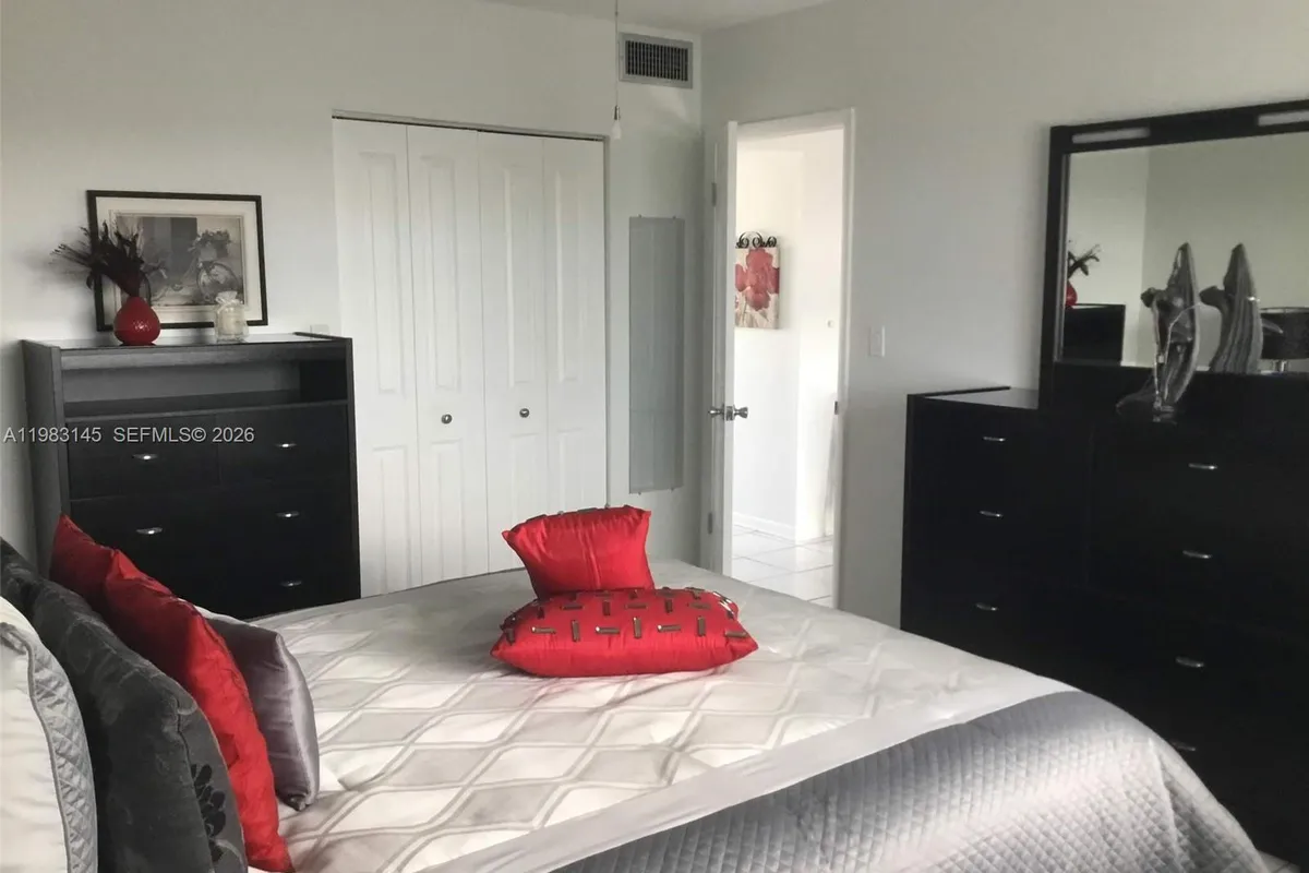 4341 NW 16th St # 308, Lauderhill FL 33313