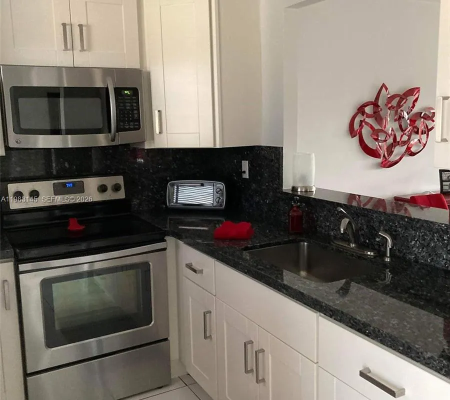 4341 NW 16th St # 308, Lauderhill FL 33313