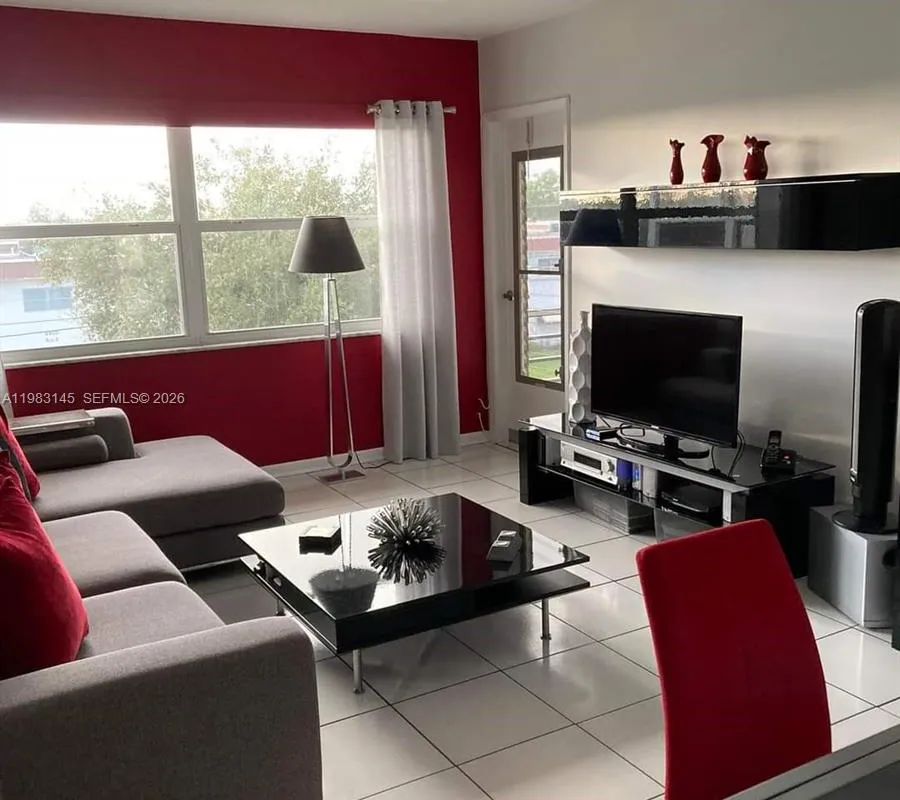 4341 NW 16th St # 308, Lauderhill FL 33313