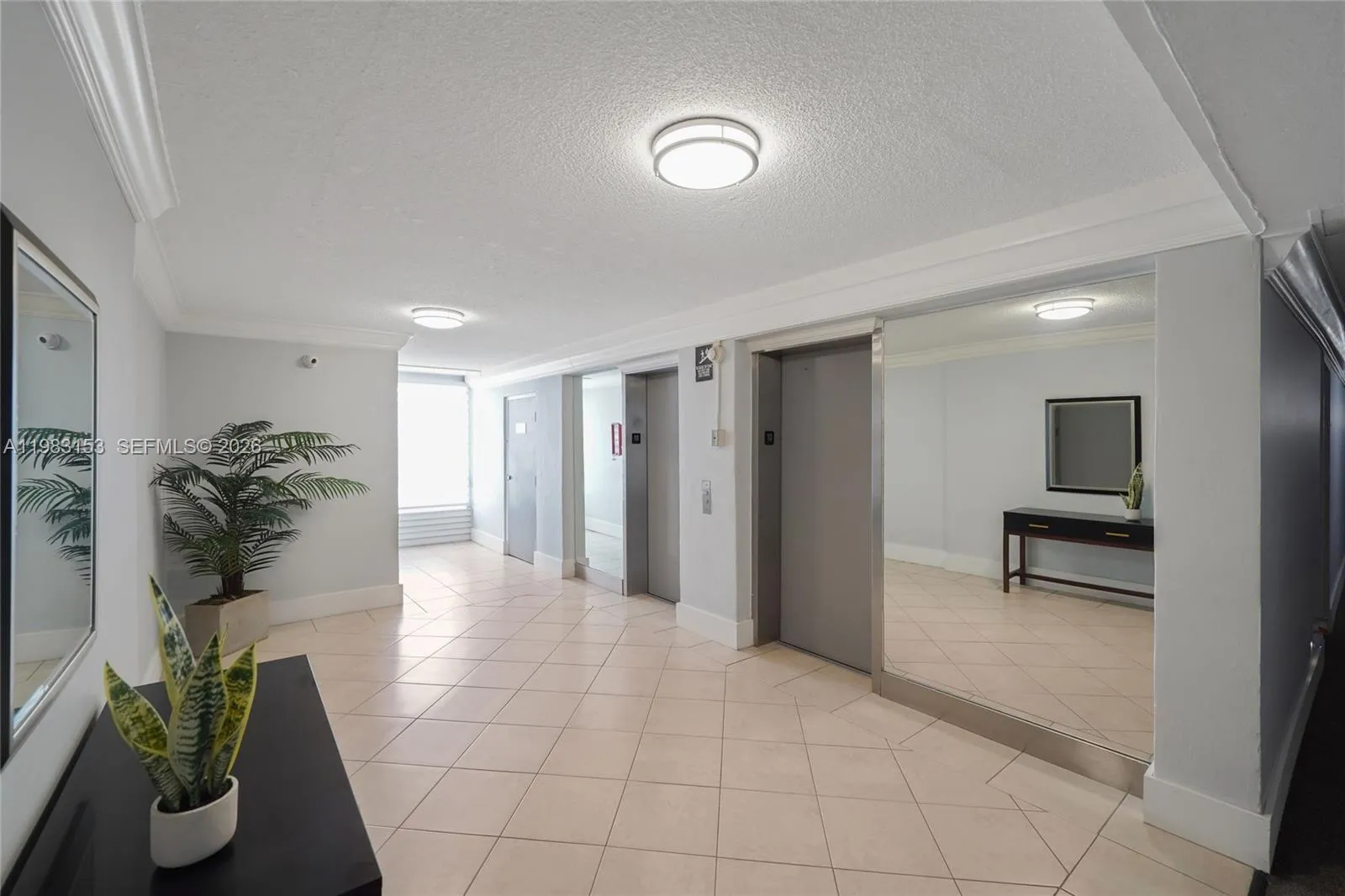 2000 NE 135th St # 1010, North Miami FL 33181