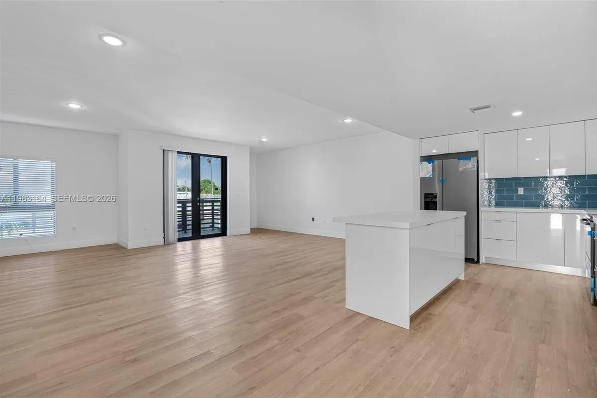 16955 SW 100th Ave, Miami FL 33157