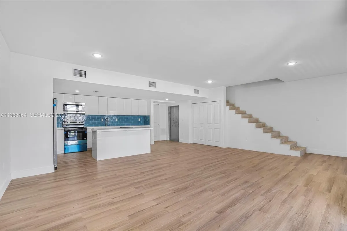 16955 SW 100th Ave, Miami FL 33157