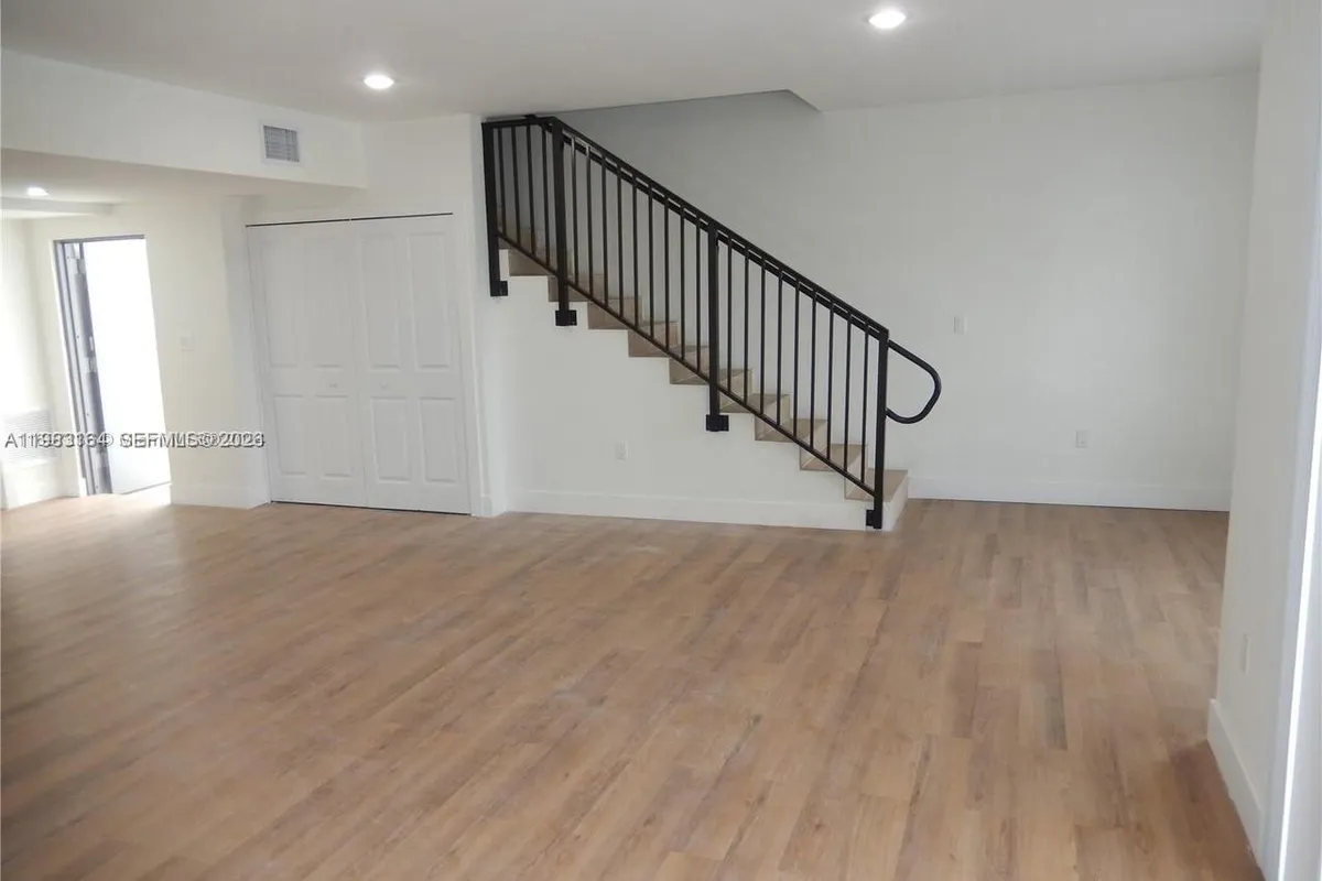 16955 SW 100th Ave, Miami FL 33157