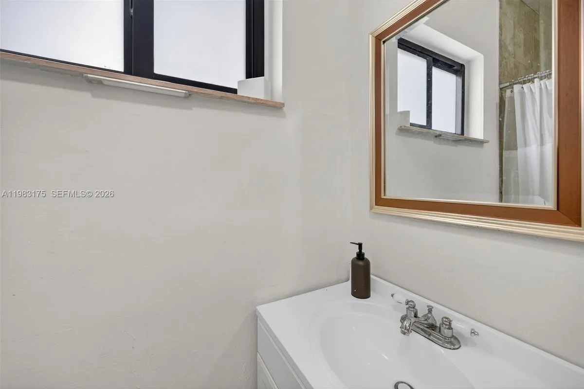 4159 SW 85th Ave, Miami FL 33155