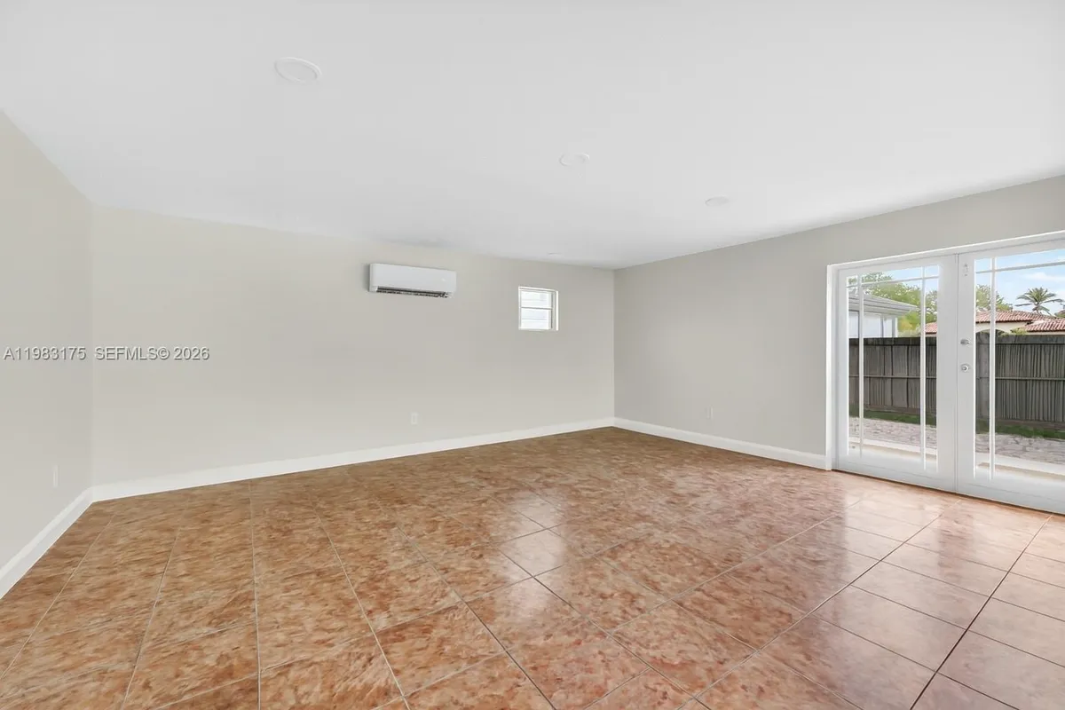 4159 SW 85th Ave, Miami FL 33155