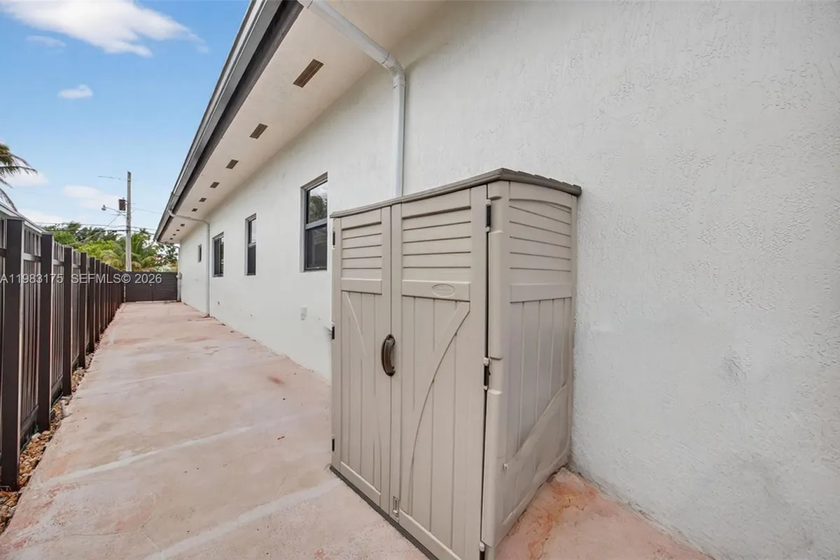 4159 SW 85th Ave, Miami FL 33155