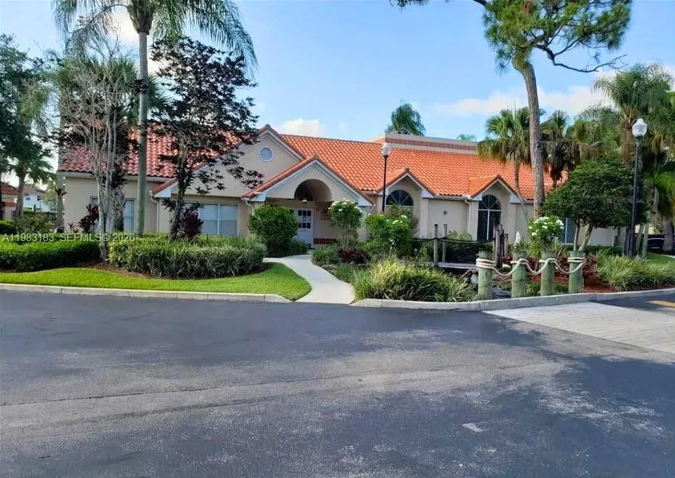 3480 N Pinewalk Dr N # 135, Margate FL 33063