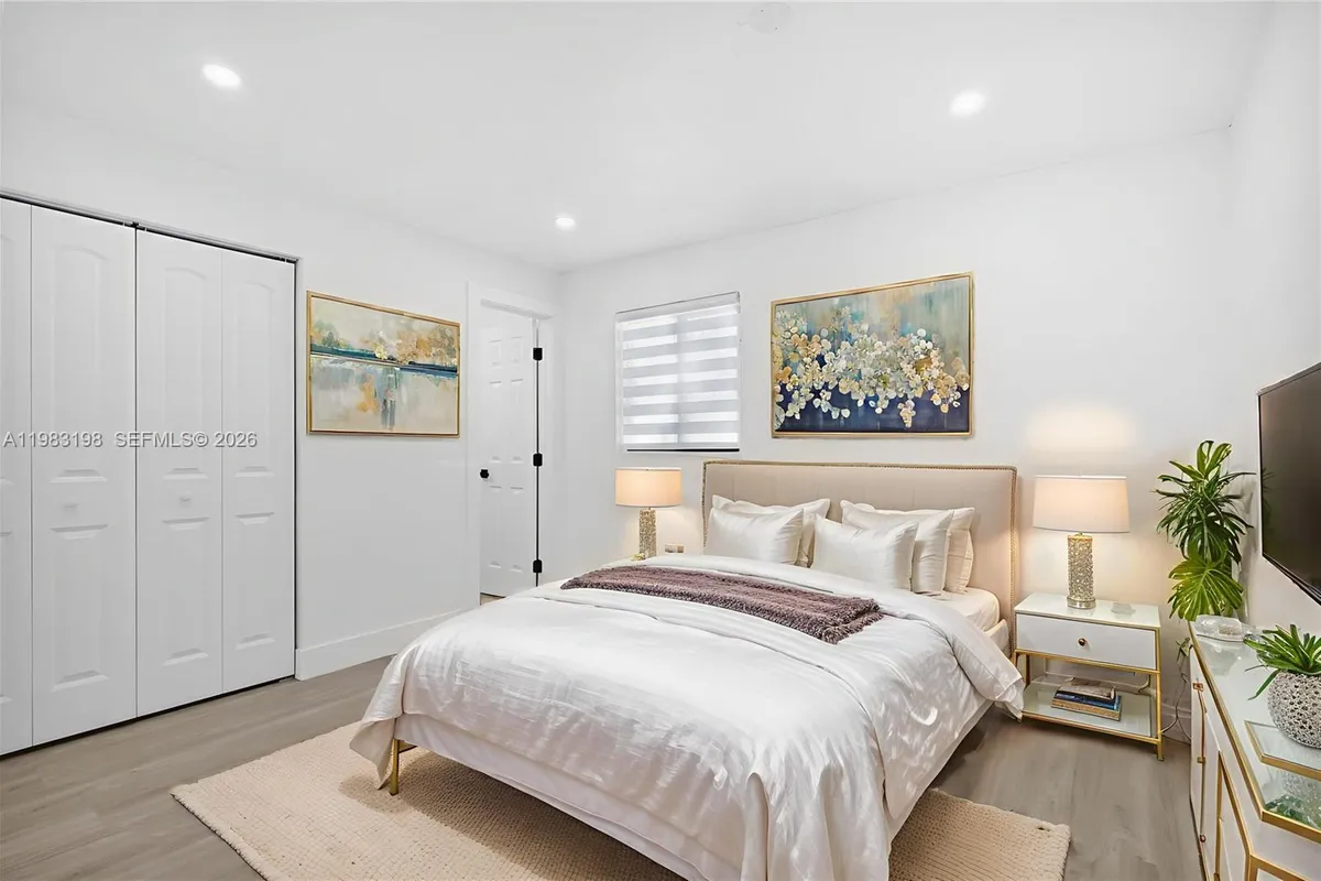 7501 Raleigh St, Hollywood FL 33024