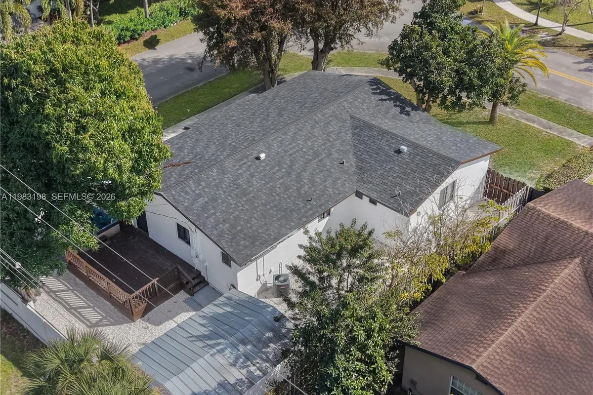 7501 Raleigh St, Hollywood FL 33024