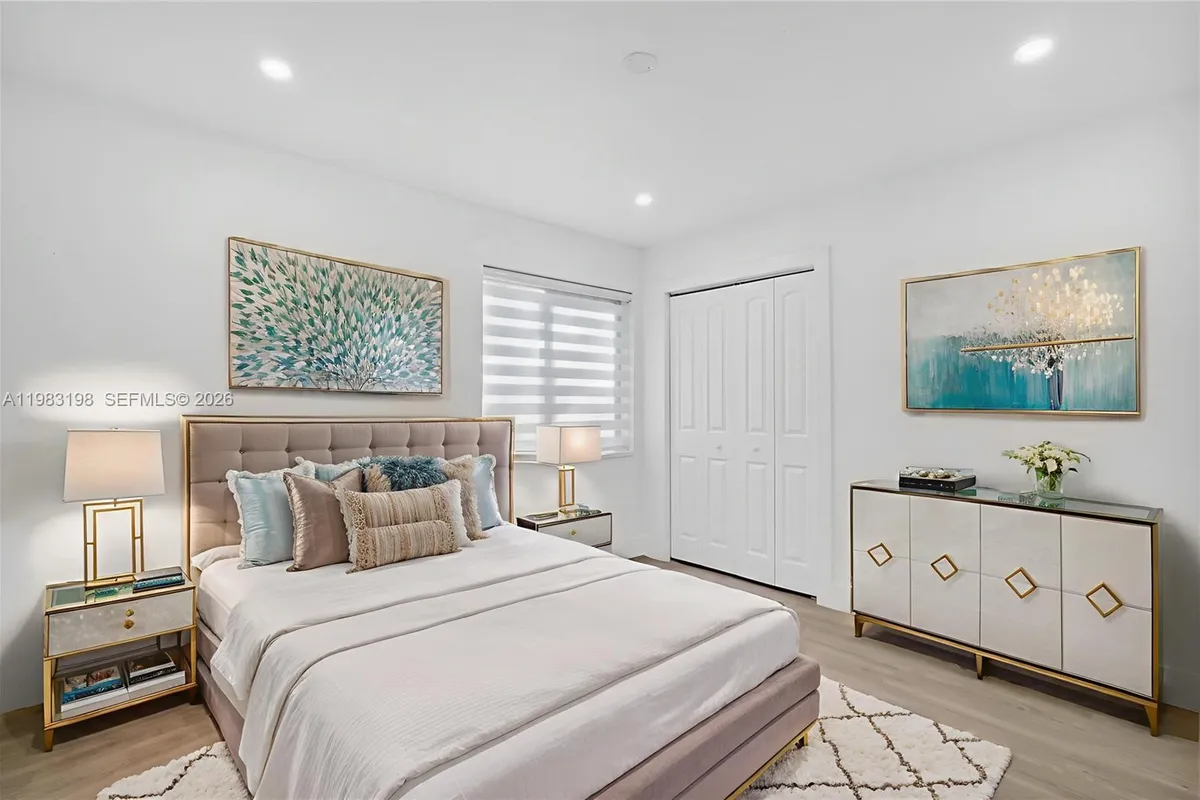 7501 Raleigh St, Hollywood FL 33024