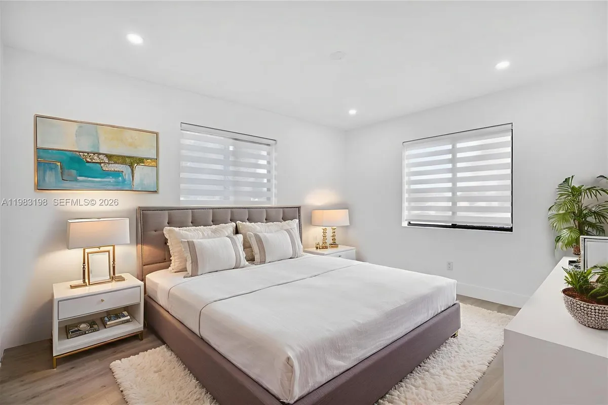 7501 Raleigh St, Hollywood FL 33024