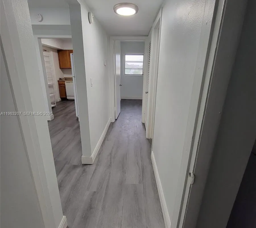 7610 SW 82nd St # J207, Miami FL 33143