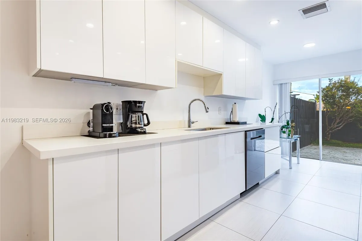 370 SE 2nd Ave # G3, Deerfield Beach FL 33441