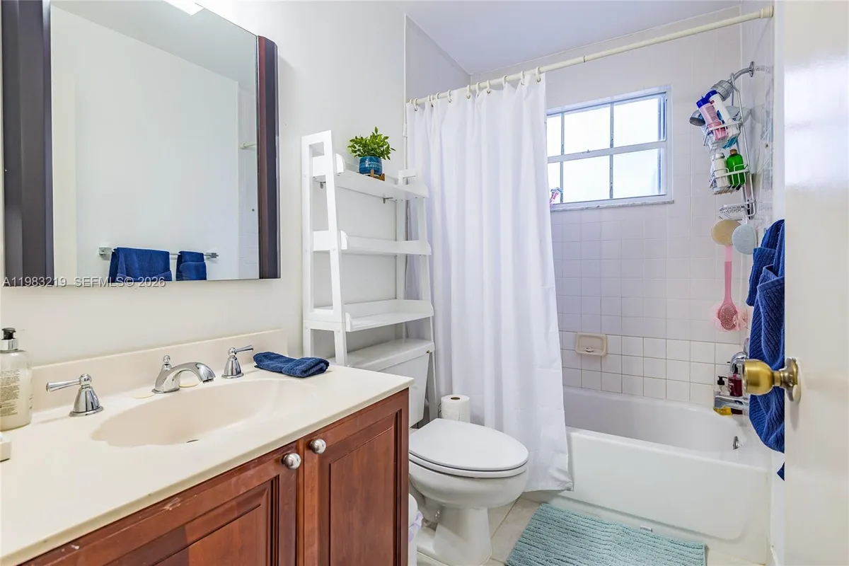 370 SE 2nd Ave # G3, Deerfield Beach FL 33441