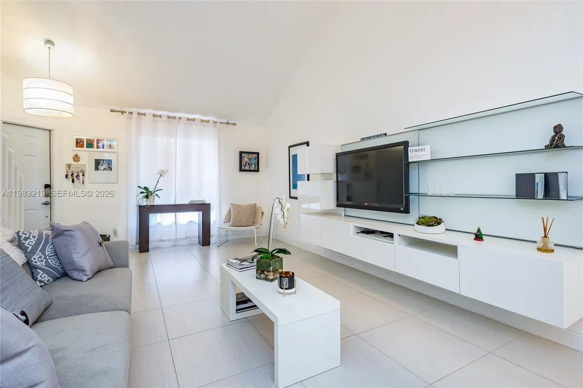 370 SE 2nd Ave # G3, Deerfield Beach FL 33441