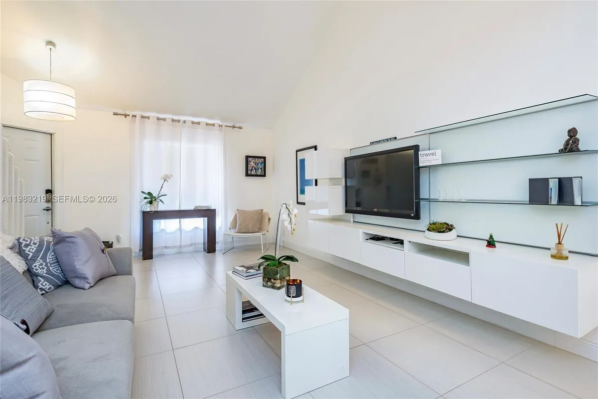 370 SE 2nd Ave # G3, Deerfield Beach FL 33441