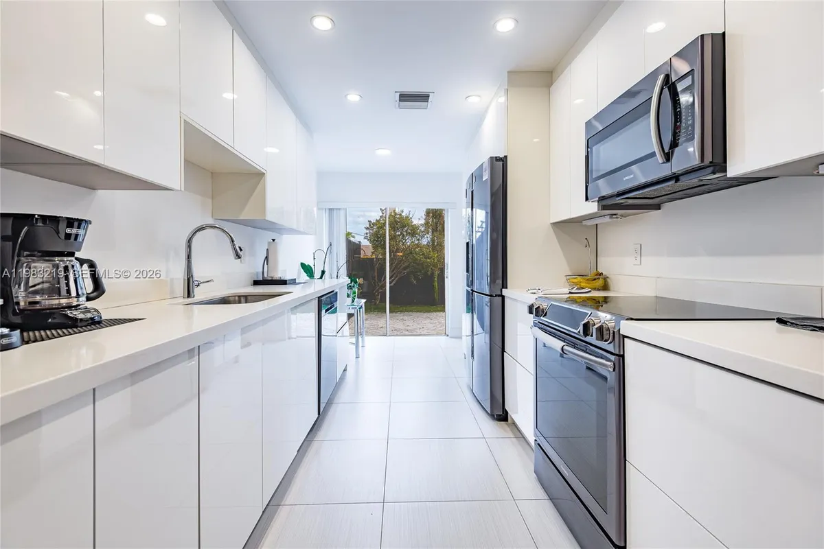 370 SE 2nd Ave # G3, Deerfield Beach FL 33441