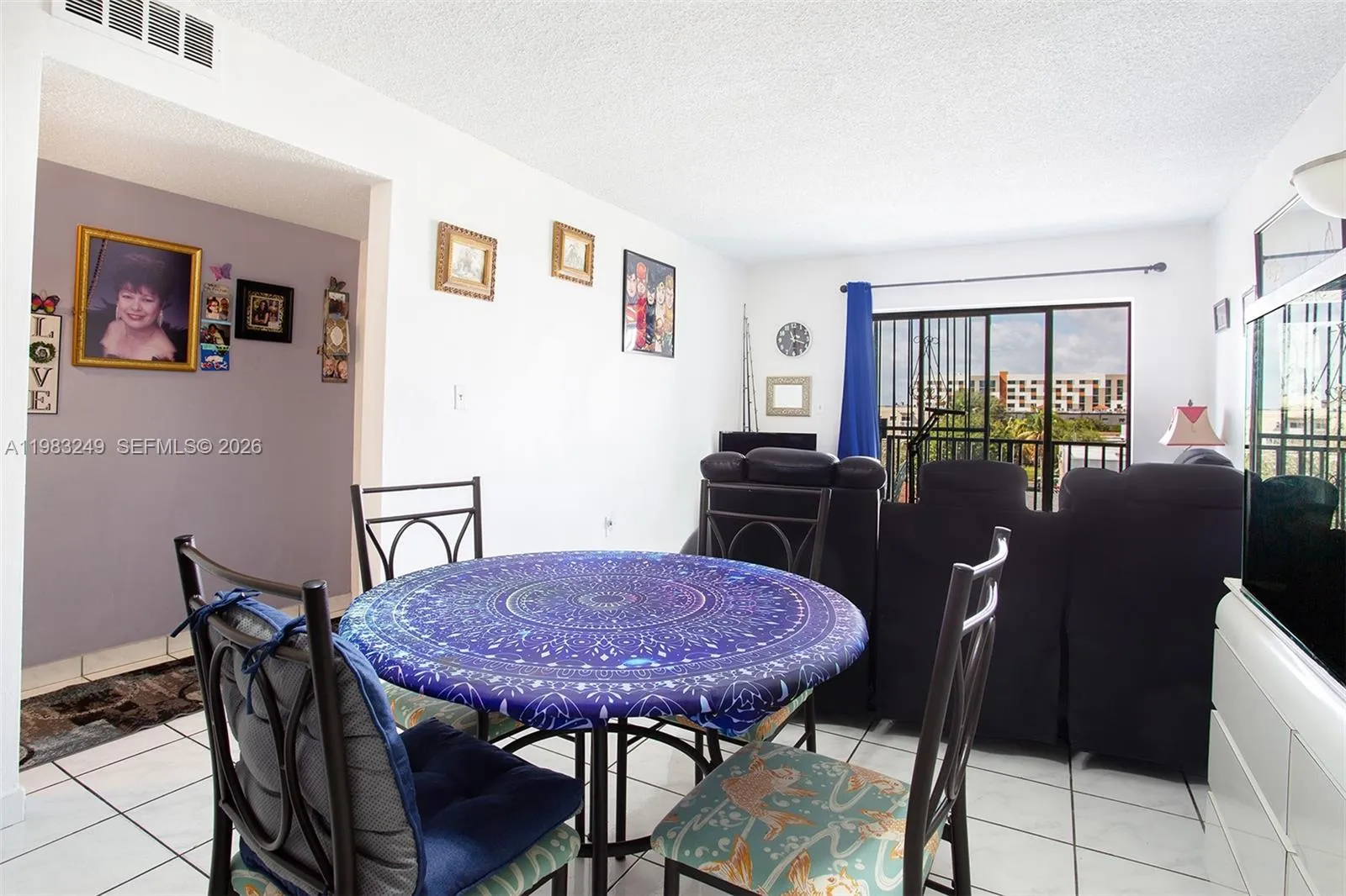 1530 SW 2nd St # 405, Miami FL 33135