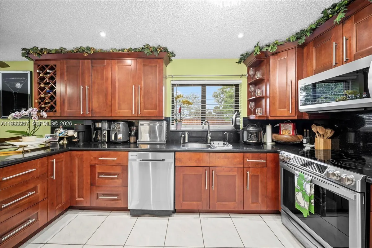 2481 N Riverdale Dr N # 0, Miramar FL 33025