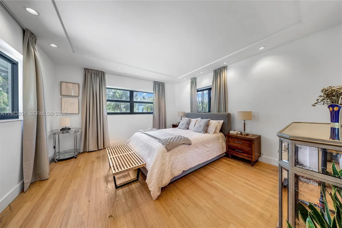 10610 NE 11th Ave, Miami Shores FL 33138