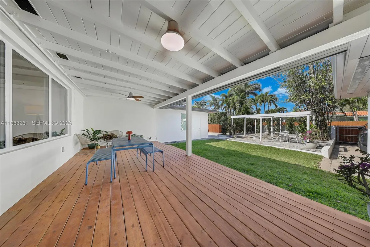 10610 NE 11th Ave, Miami Shores FL 33138