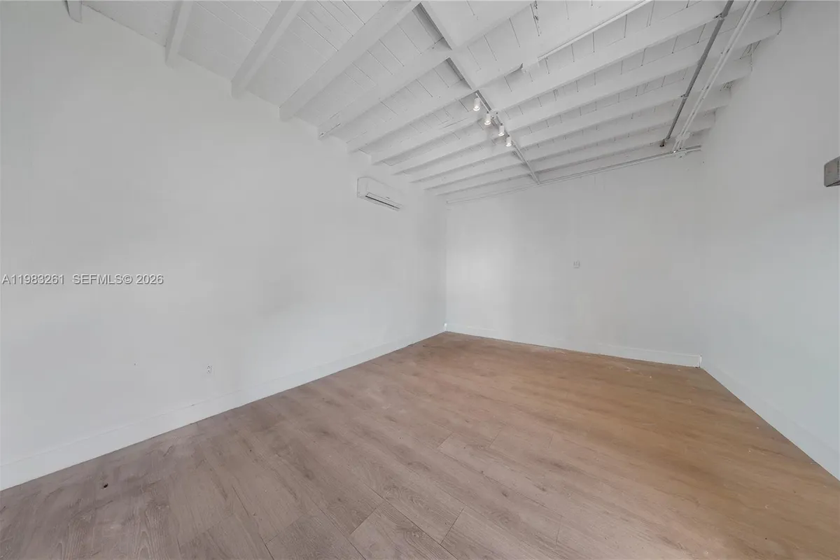 10610 NE 11th Ave, Miami Shores FL 33138