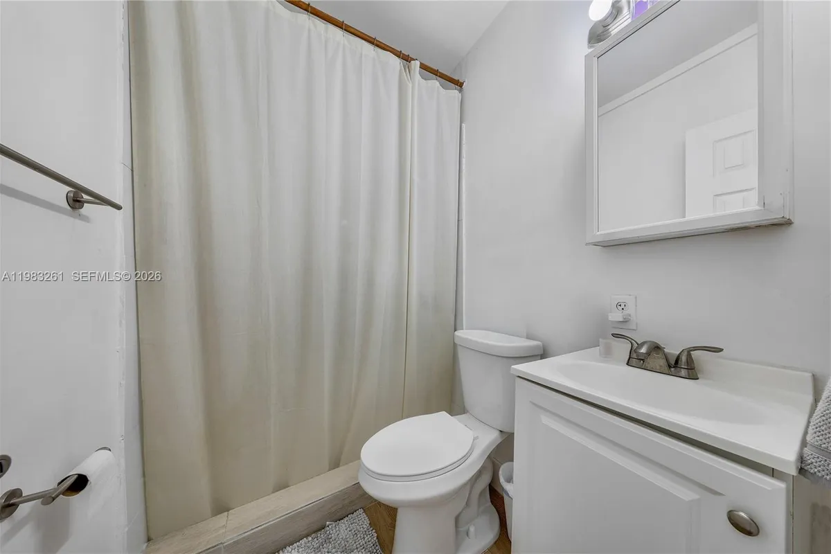 10610 NE 11th Ave, Miami Shores FL 33138