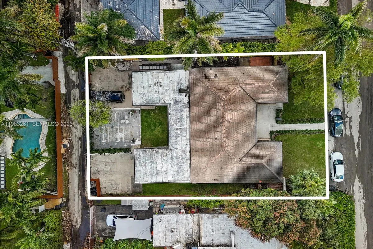 10610 NE 11th Ave, Miami Shores FL 33138