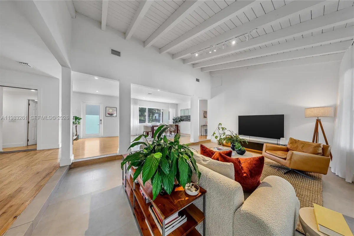 10610 NE 11th Ave, Miami Shores FL 33138