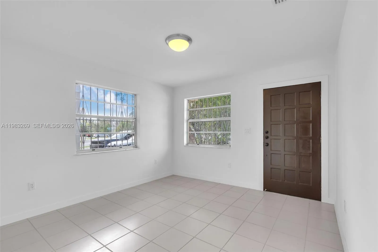 3572 SW 25th St, Miami FL 33133